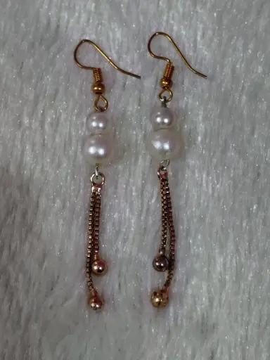 White pearl and gold colour earrings